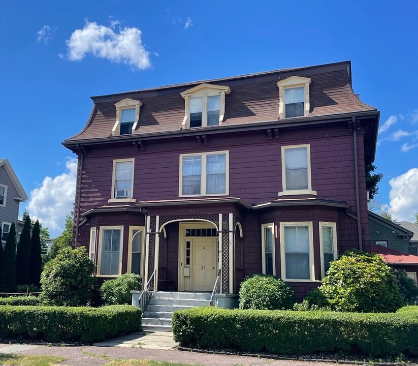 29 Chestnut St in Wakefield, MA - Foto de edificio