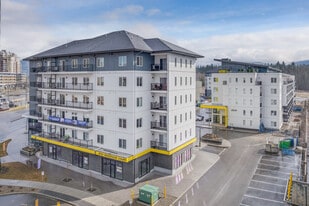 Parkview Valley in Kelowna, BC - Building Photo