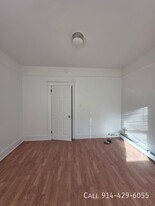 622 Agar St in Yonkers, NY - Building Photo