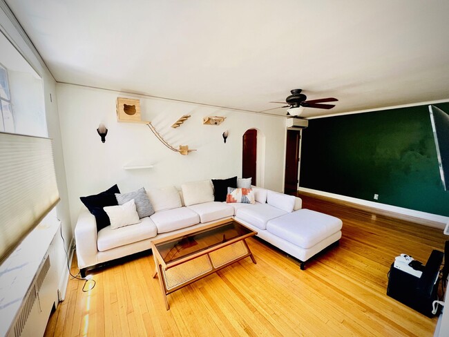 3132 E 17th Ave, Unit Elton Arms - Unit 12 in Denver, CO - Foto de edificio - Building Photo