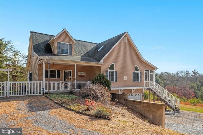 882 Liberty Furnace Rd in Edinburg, VA - Foto de edificio - Building Photo