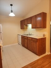 1171 N Red Oak Cir in Round Lake Beach, IL - Foto de edificio - Building Photo