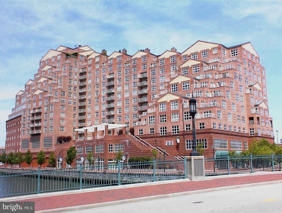 250 President St, Unit 901 in Baltimore, MD - Foto de edificio