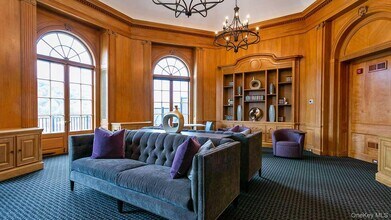 480 Bedford Rd in Chappaqua, NY - Foto de edificio - Building Photo