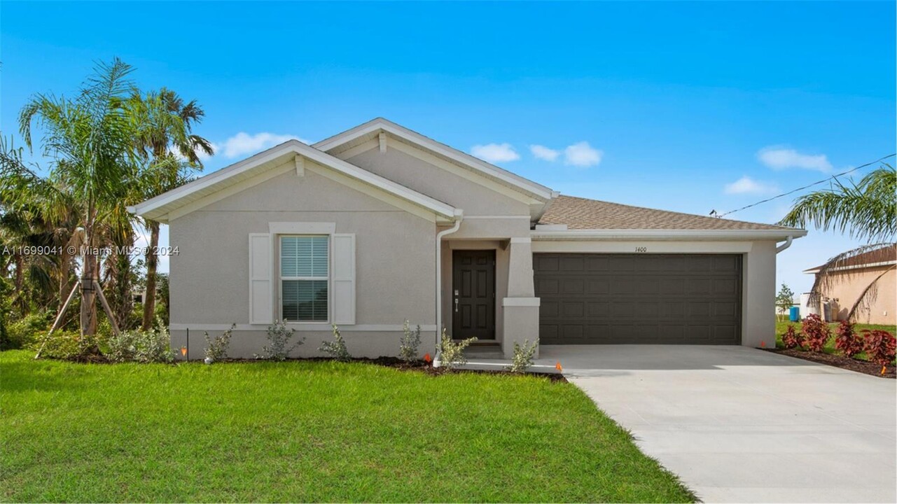 3110 NW 18th Ave in Cape Coral, FL - Building Photo