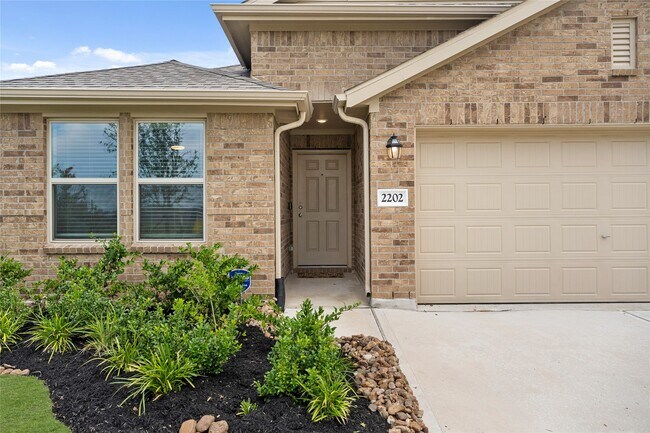 2202 Glenlloyd Ter Rd in League City, TX - Building Photo - Building Photo