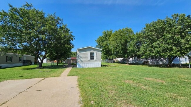 1912 E Campus St in Wichita, KS - Building Photo - Building Photo