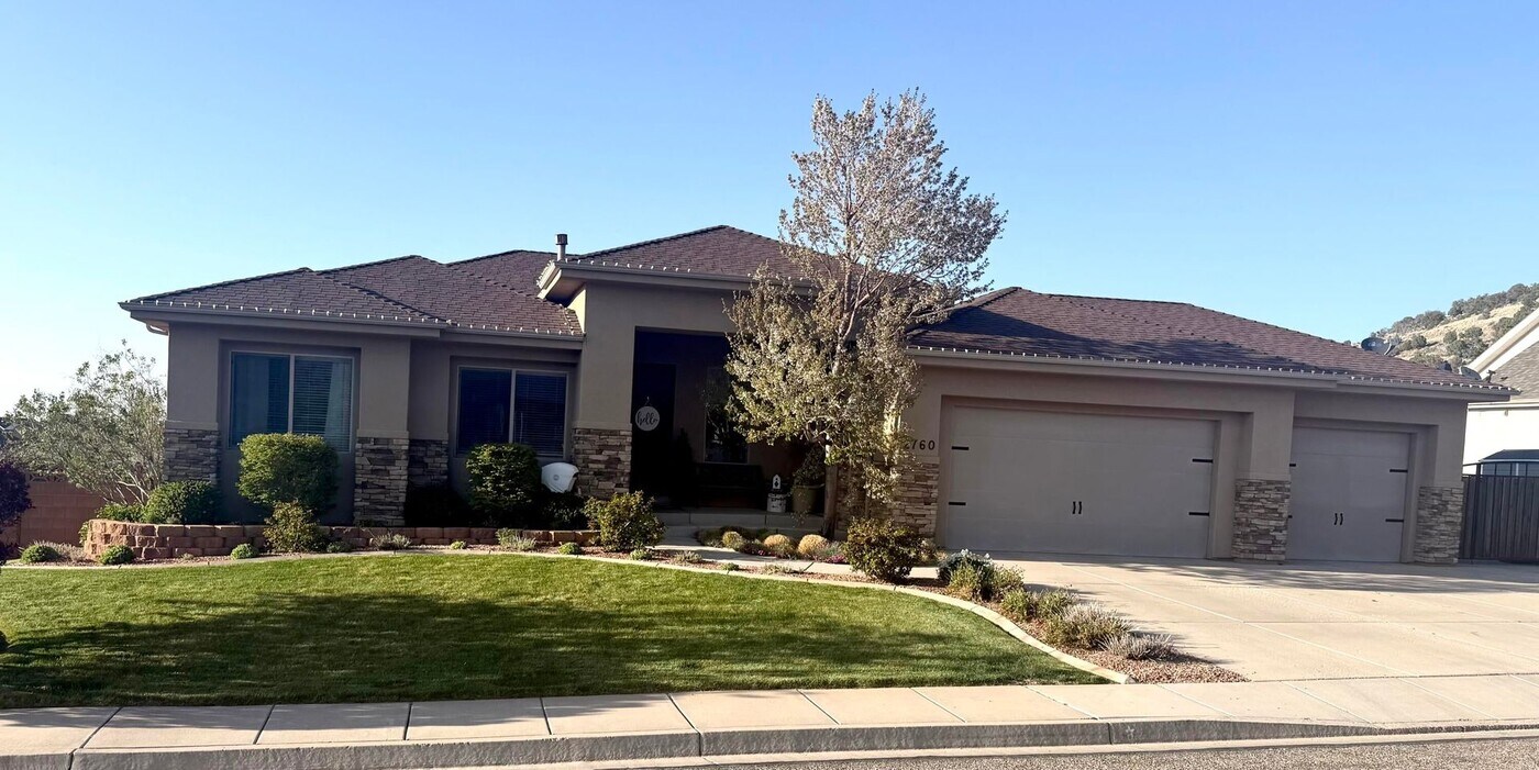 2760 W 425 S in Cedar City, UT - Building Photo