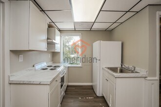 60 Romney St in Charleston, SC - Building Photo - Building Photo