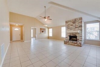 16026 Barbarossa Dr in Houston, TX - Building Photo - Building Photo