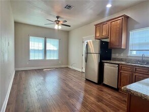 235 Oak Ave in Harahan, LA - Building Photo - Building Photo