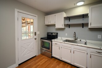 615 Concord Rd in Verona, KY - Foto de edificio - Building Photo