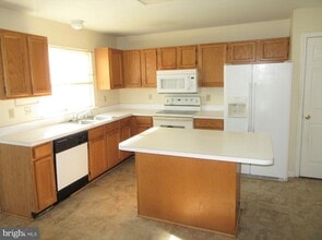 3 Creek Ln in Newark, DE - Building Photo - Building Photo