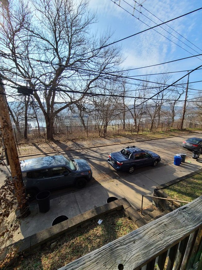 311 Lawn St in Pittsburgh, PA - Building Photo - Building Photo