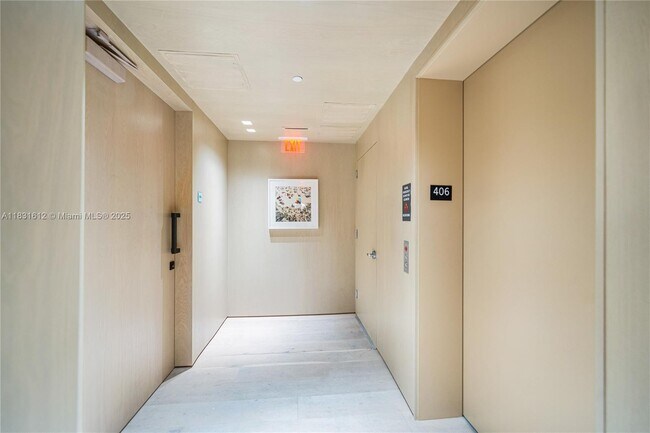 1 Collins Ave in Miami Beach, FL - Building Photo - Building Photo