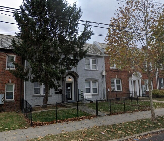 property at 1343 Bryant St NE