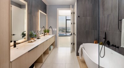 3930 Blake St in Denver, CO - Building Photo - Building Photo