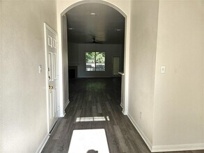 202 N Pauley Dr in Hutto, TX - Building Photo - Building Photo