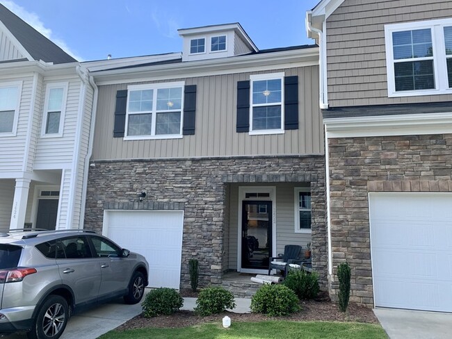 property at 1422 Southpoint Trl
