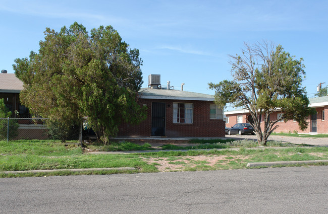 4026 Thomason Ave in El Paso, TX - Building Photo - Building Photo