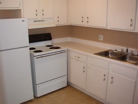 500 E Crawford St Apartments