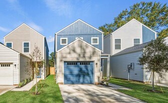 708 W Dallas St in Conroe, TX - Building Photo