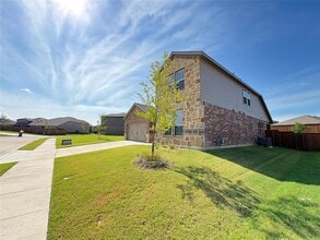6047 Tudor Pl in Aubrey, TX - Building Photo - Building Photo