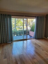 200 McNeil Ln in Newport Beach, CA - Foto de edificio - Building Photo