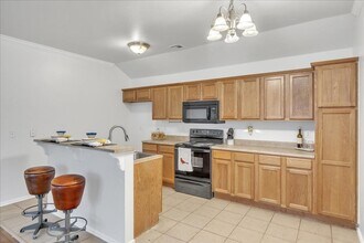 11119 SW 5th St in Yukon, OK - Building Photo - Building Photo