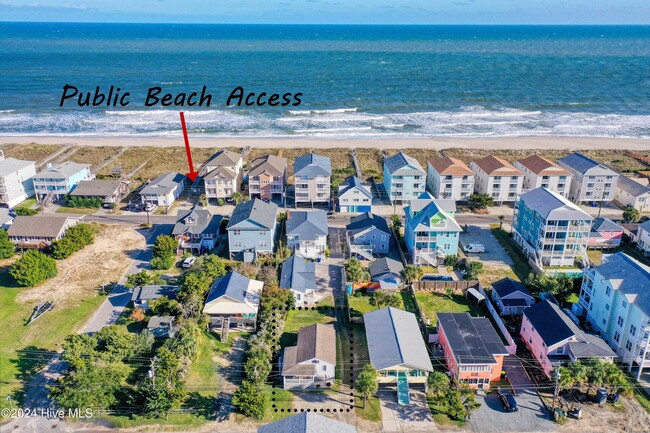 714 Canal Dr in Carolina Beach, NC - Foto de edificio - Building Photo