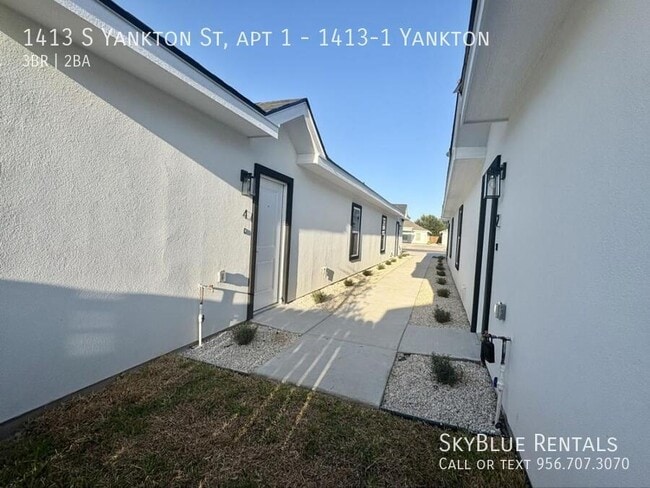 property at 1413 S Yankton St