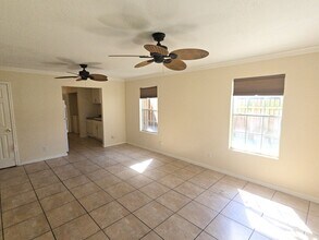 409 Commerce St in Tomball, TX - Building Photo - Building Photo