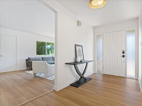 235 Sherman St in Healdsburg, CA - Building Photo - Building Photo