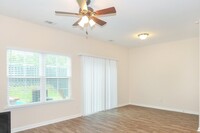 305 Cantle Dr in Richmond Hill, GA - Building Photo - Building Photo