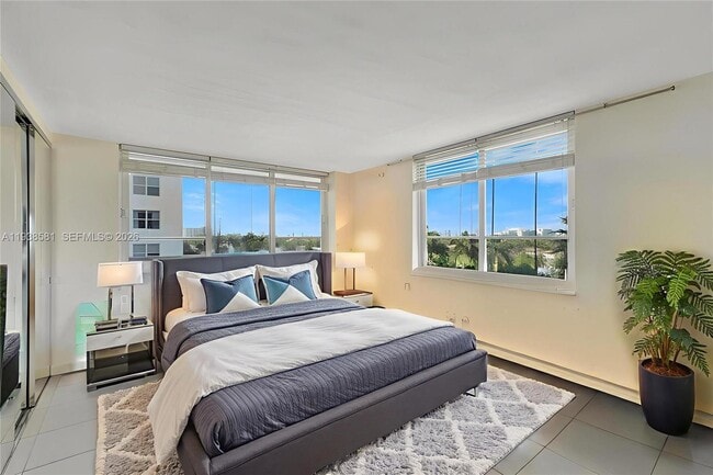 5005 Collins Ave in Miami Beach, FL - Building Photo - Building Photo