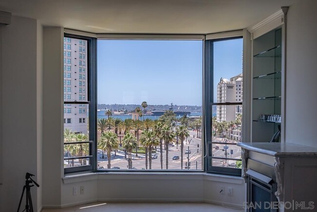 property at 500 W Harbor Dr