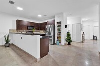 9770 NW 10th St in Miami, FL - Building Photo - Building Photo