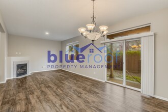 17033 SW Red Leaf Pl in Sherwood, OR - Building Photo - Building Photo