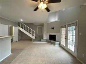 11655 Audelia Rd in Dallas, TX - Building Photo