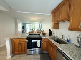 4242 Deste Ct, Unit 208 in Greenacres, FL - Building Photo