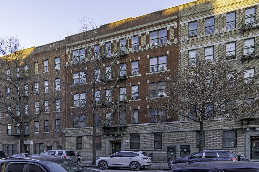 1386 Ogden Ave in Bronx, NY - Building Photo