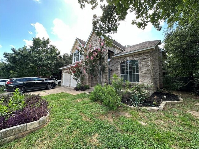 10902 Grassmere Ct in Austin, TX - Building Photo - Building Photo