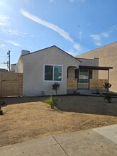 10003 San Juan Ave in South Gate, CA - Building Photo - Building Photo