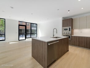 1648 W Division St in Chicago, IL - Building Photo - Building Photo