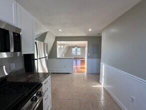 76 Fremont St, Unit 3 in Winthrop, MA - Foto de edificio - Building Photo