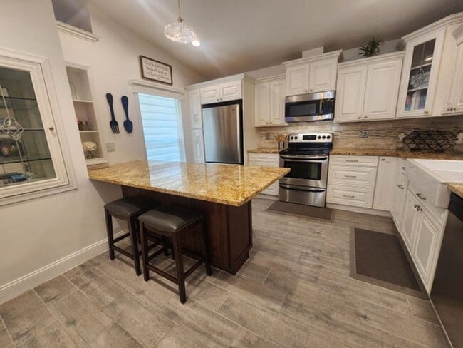 property at 250 E Riverbend Dr