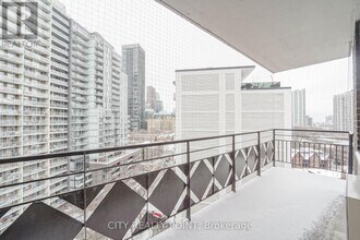 55 Isabella St in Toronto, ON - Building Photo - Building Photo