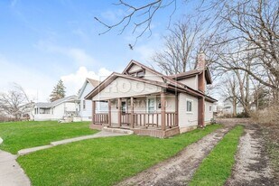 2134 Erie Ave in Springfield, OH - Building Photo