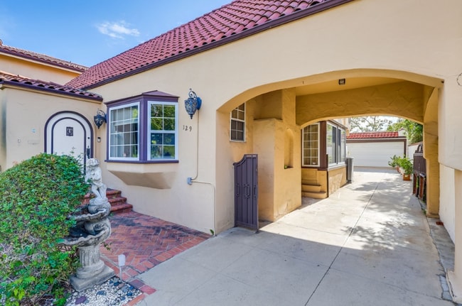 129 S Swall Dr in Beverly Hills, CA - Building Photo - Building Photo