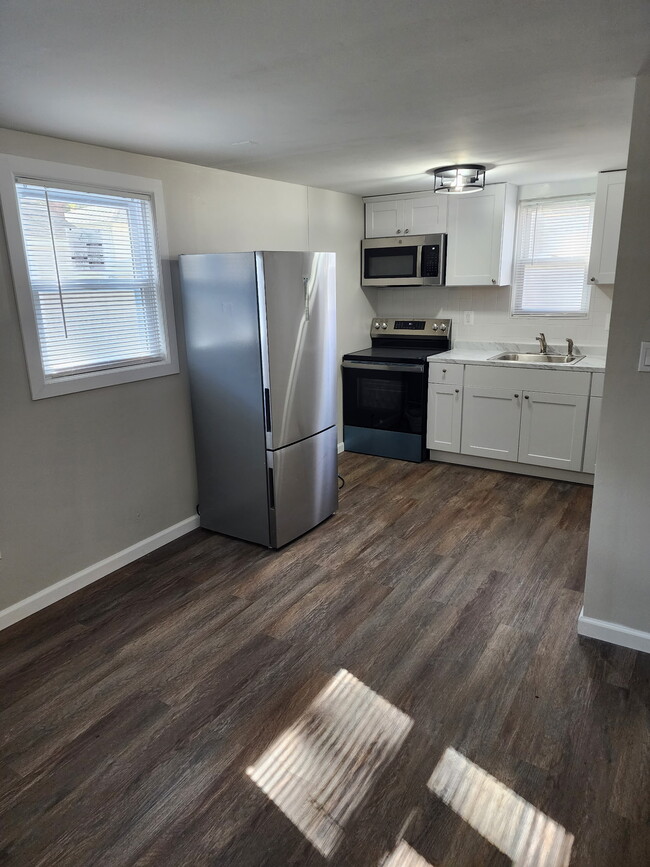 82 Seaside Ave, Unit 1
